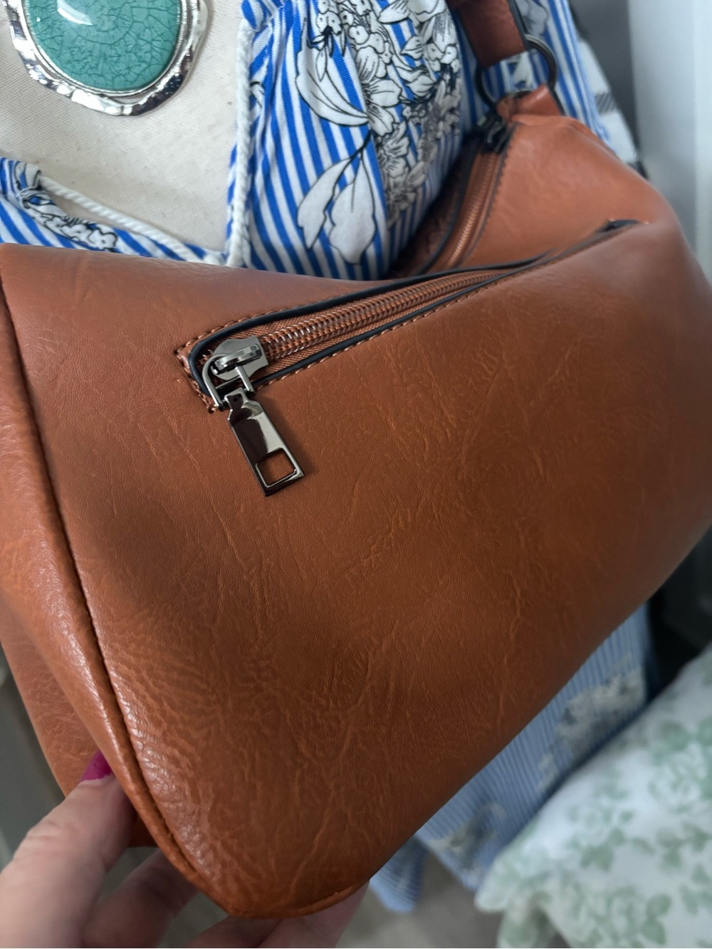 Embossed Faux Leather Look Purse wi/ Faux Turquoise Stud Accents Final Sale - Picture 2 of 10